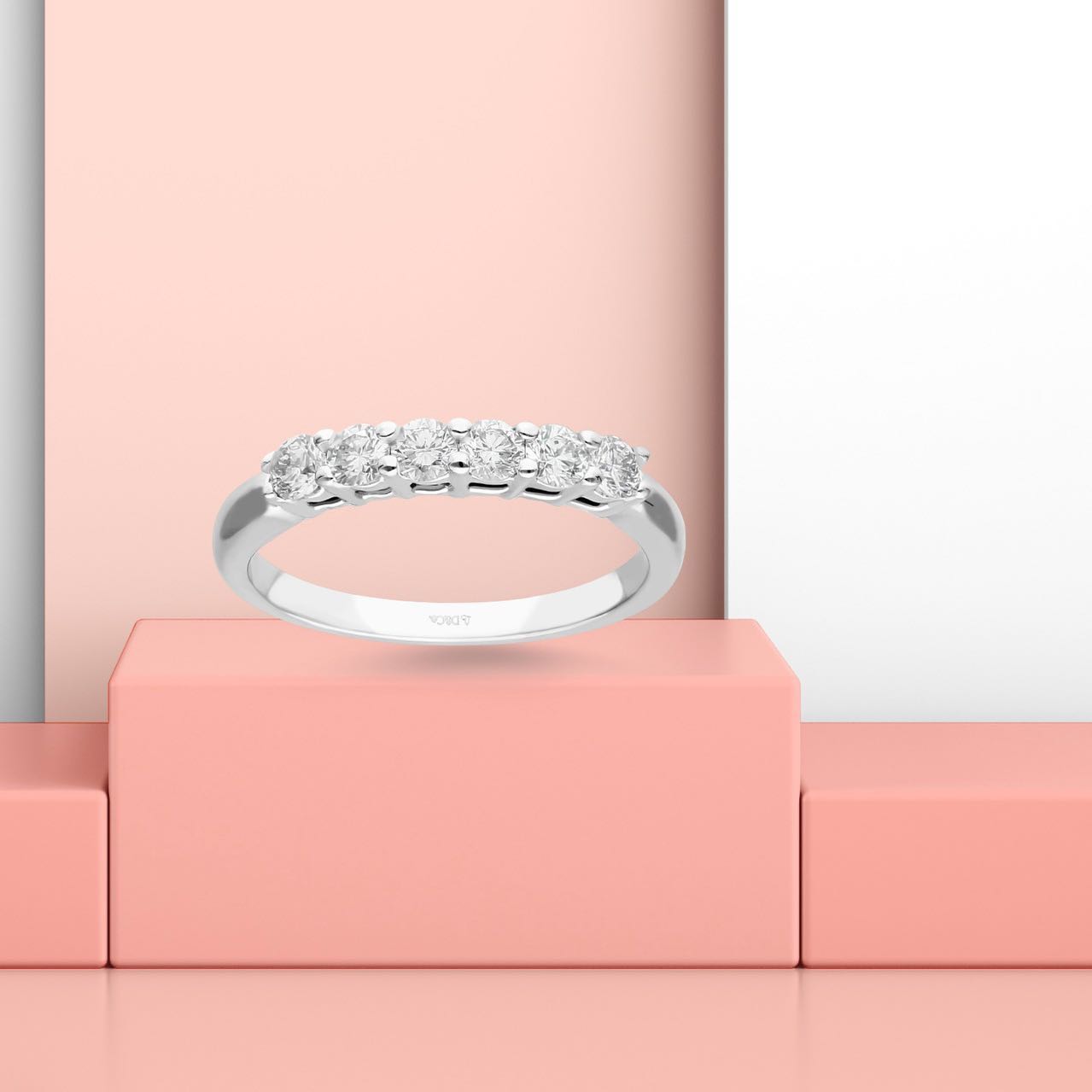 letak cincin tunangan 