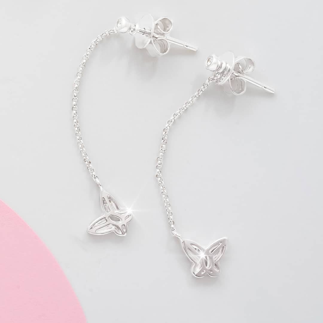 Hadiah Anting Anniversary Pernikahan