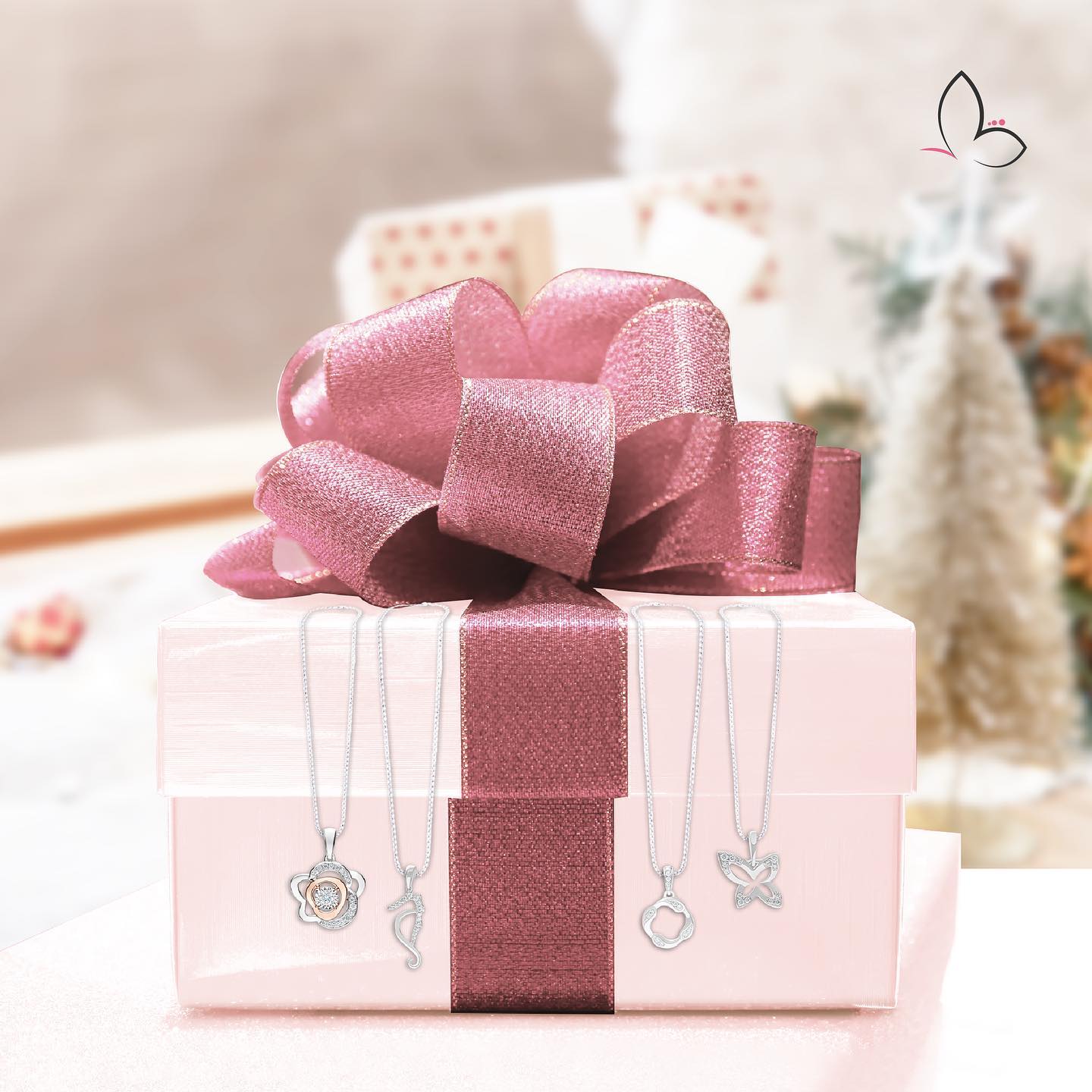 hadiah perhiasan berlian untuk anniversary pernikahan